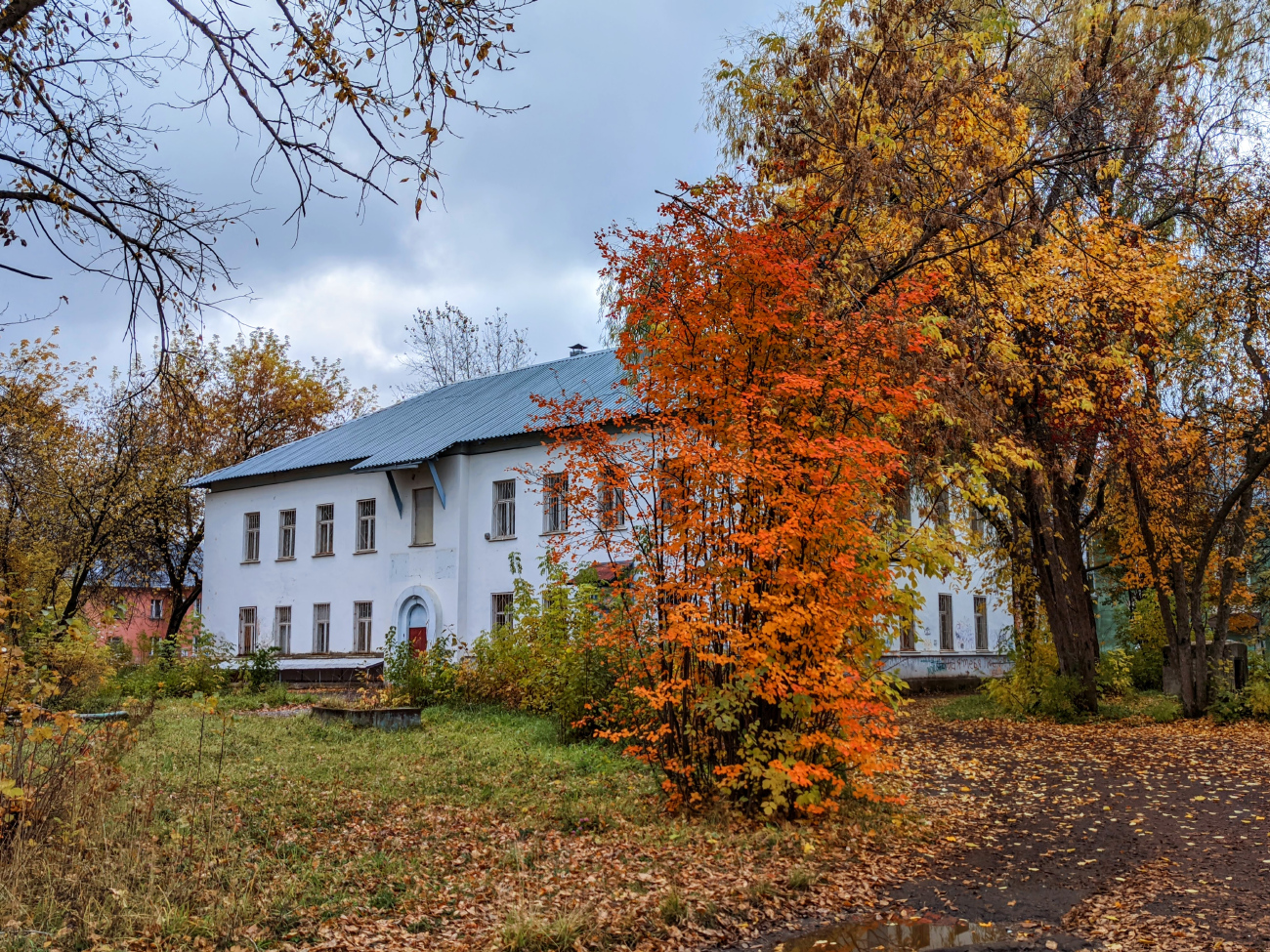 Глазов, Молодежная улица, 5