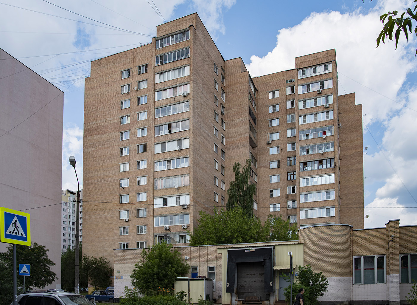 Lobnya, Улица Маяковского, 10 корп. 1; Улица Маяковского, 10 корп. 2