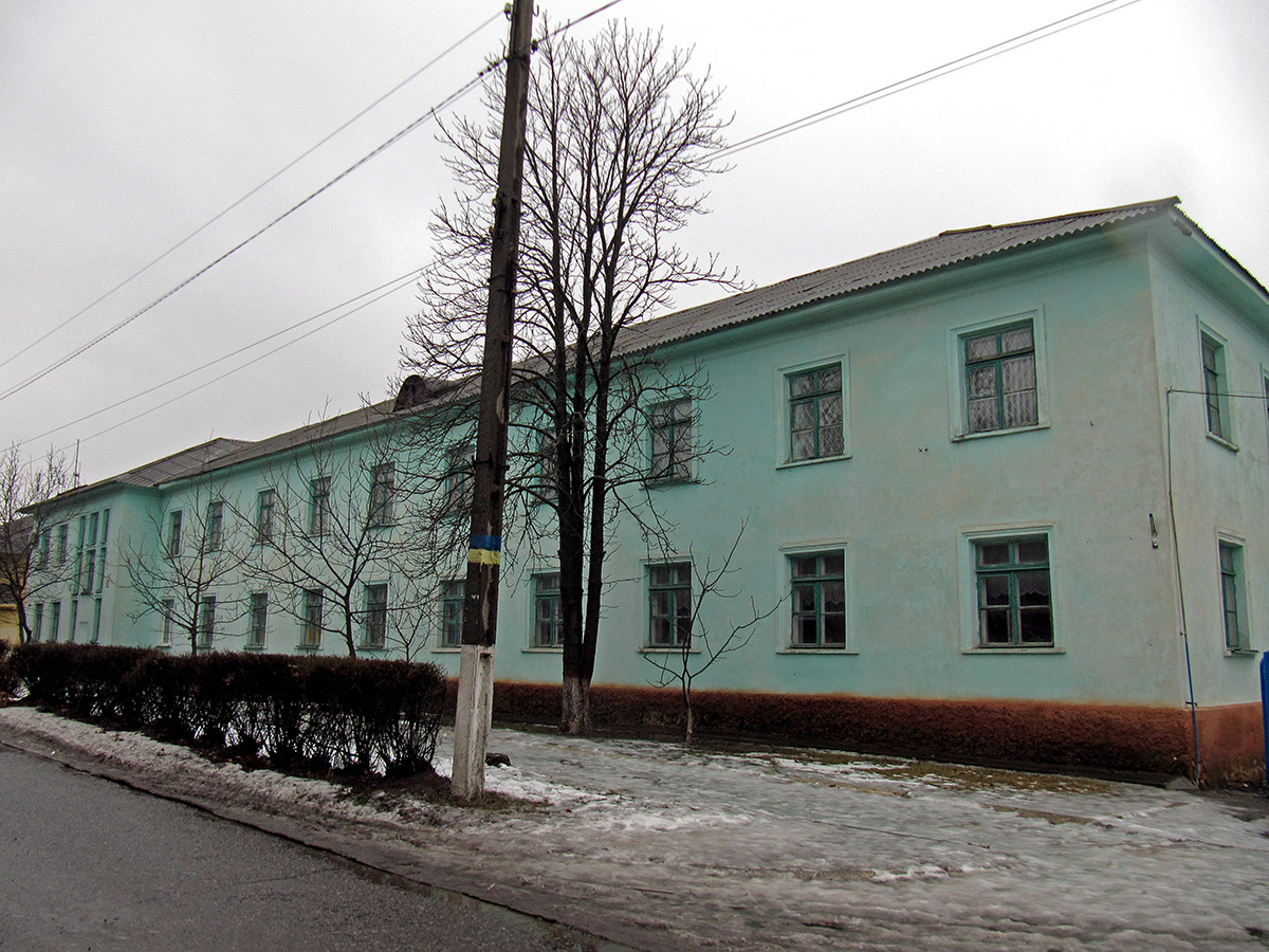 Северск, Улица Суворова, 32