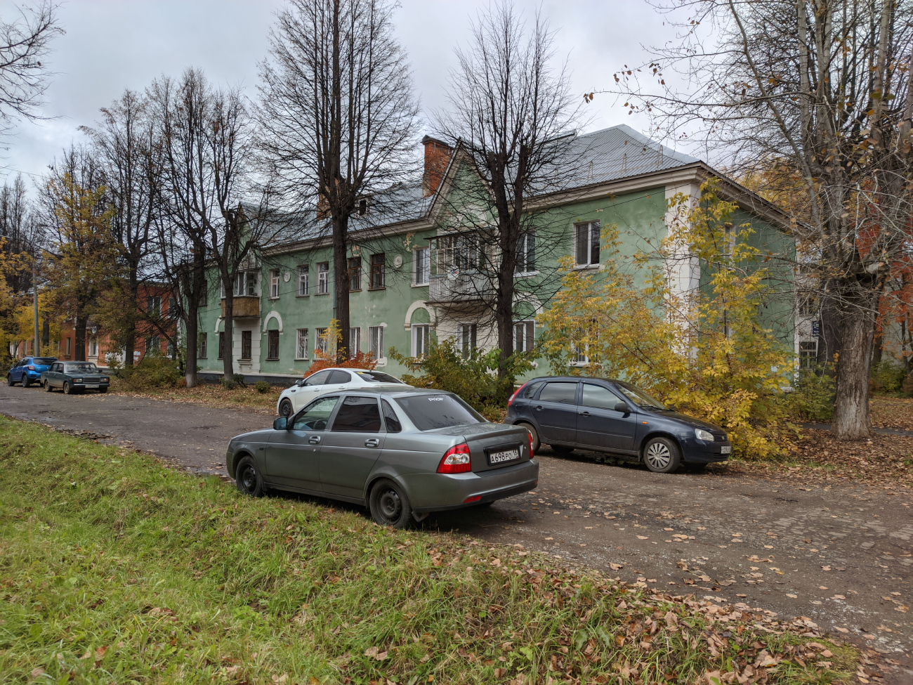 Глазов, Молодежная улица, 3