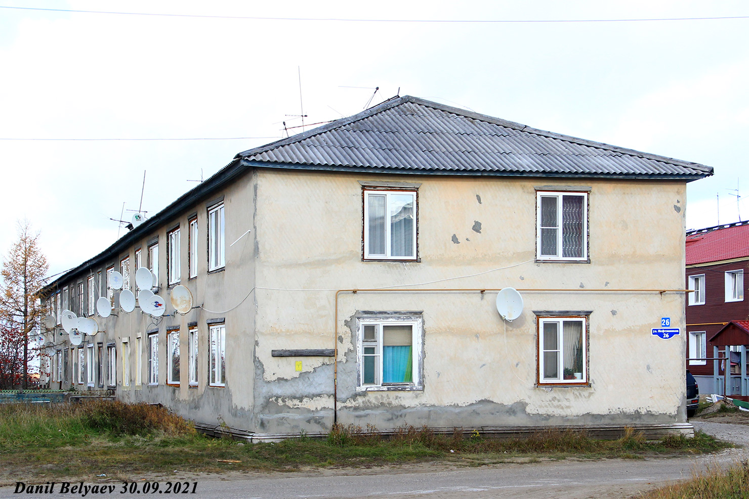 Искателей, Улица Нефтяников, 26
