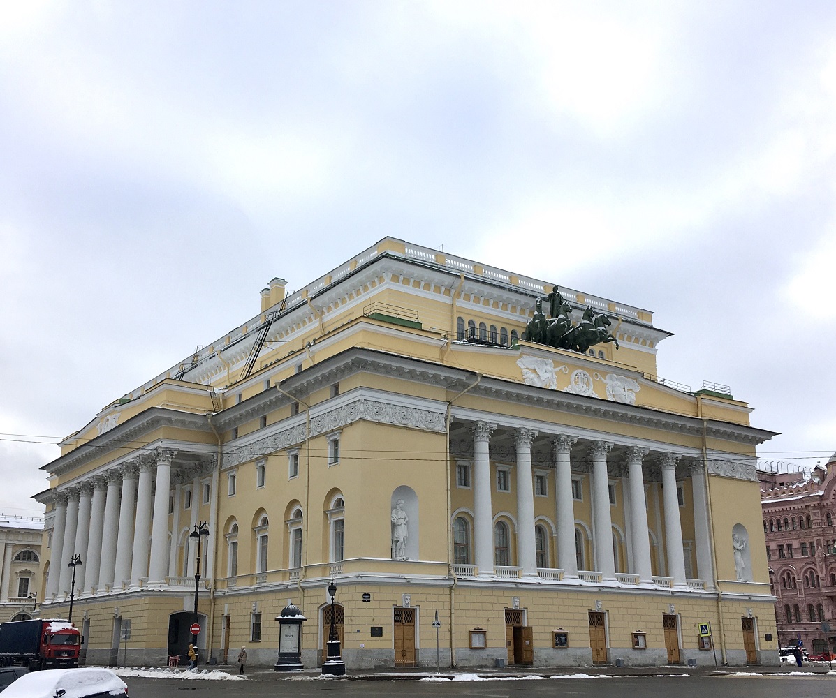Peterburi, Площадь Островского, 2