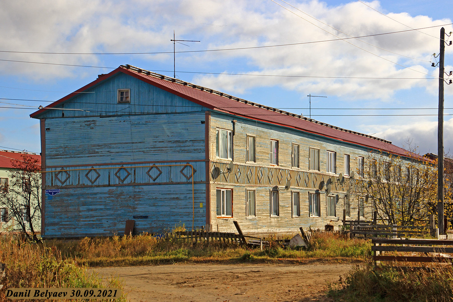 Искателей, Улица Монтажников, 3