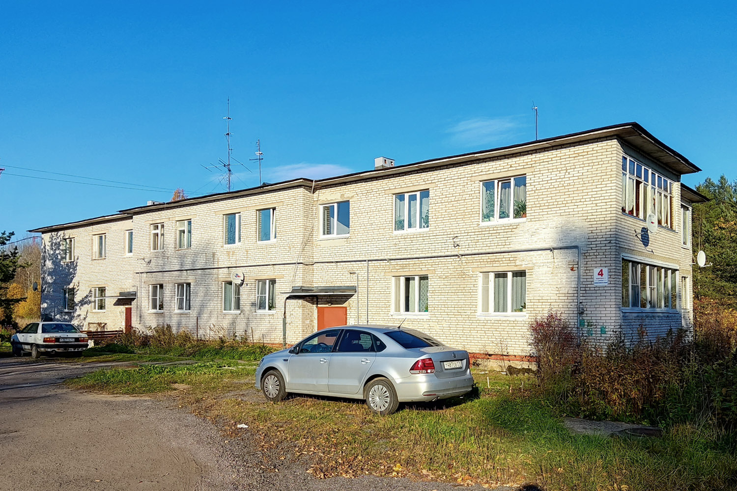 Красный Бор, Комсомольская улица, 4 корп. 1