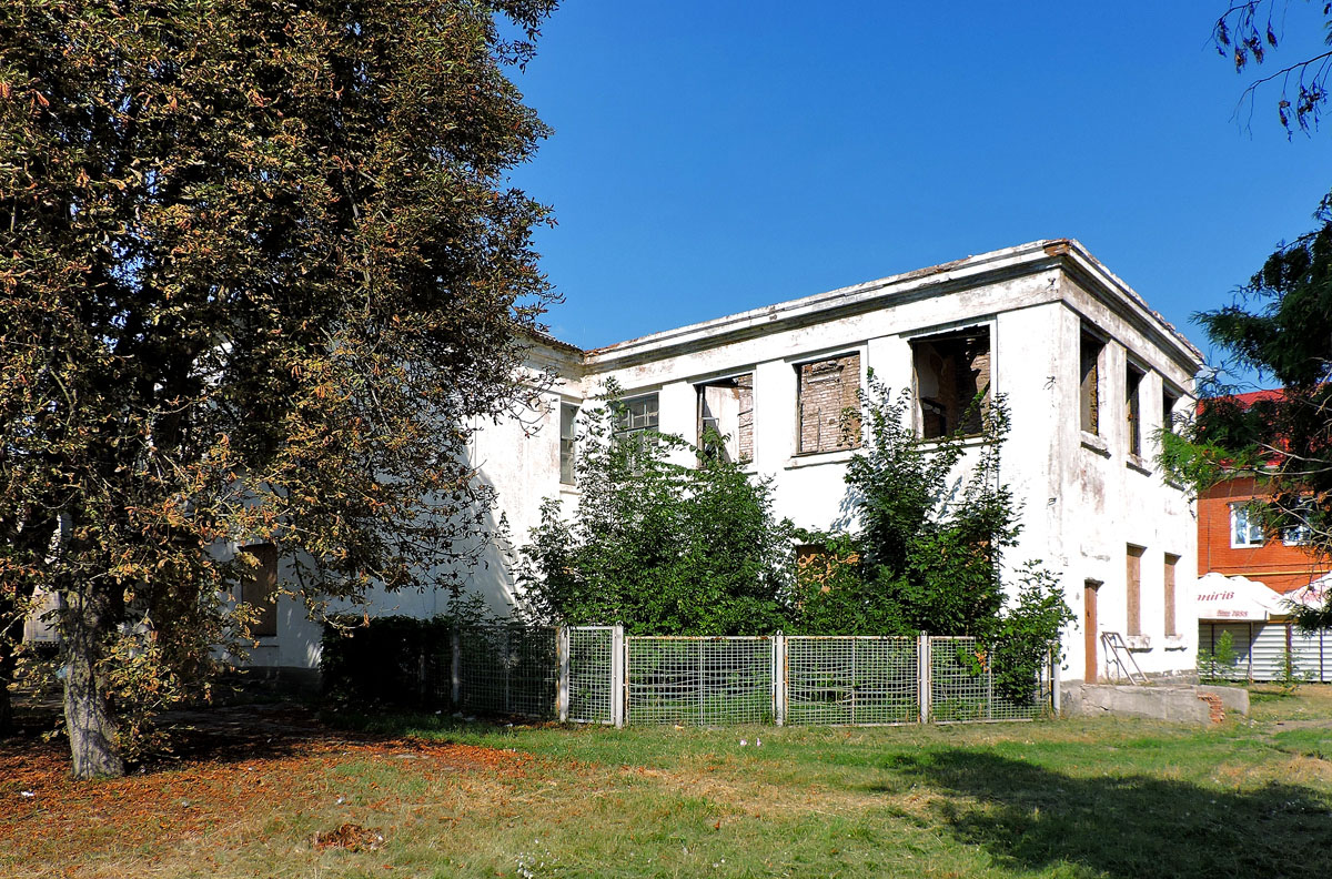Карловка, Улица Полтавский Шлях, 44