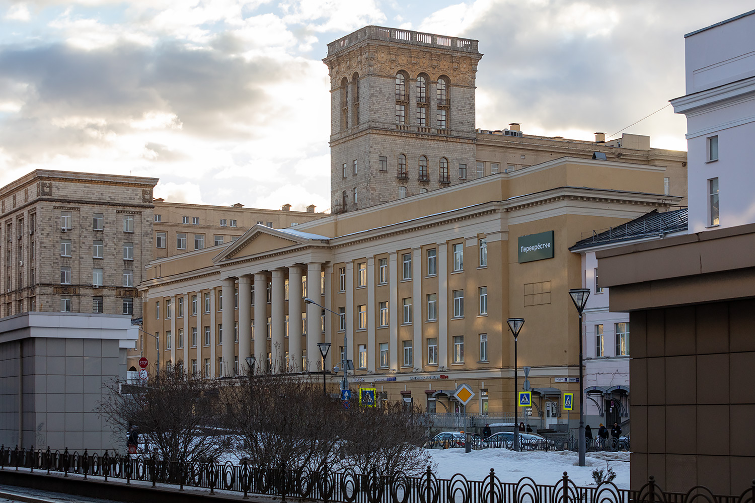 Масква, Ленинградский проспект, 80 корп. 17 / Балтийская улица, 5