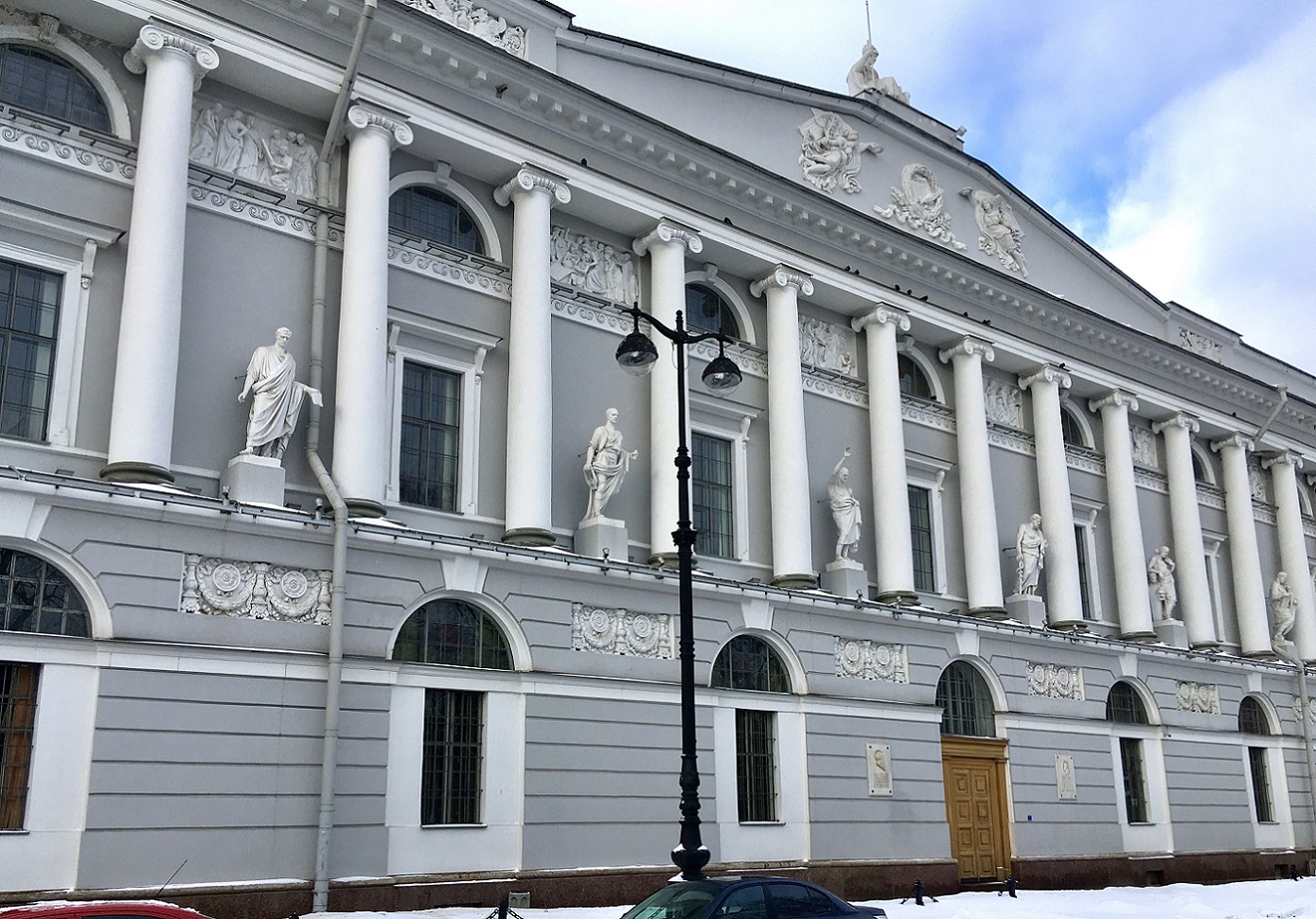 Санкт-Петербург, Площадь Островского, 1-3 (Корпус Росси)