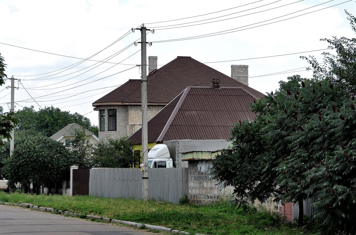 Первомайский, Харьковская улица, 34; Харьковская улица, 32
