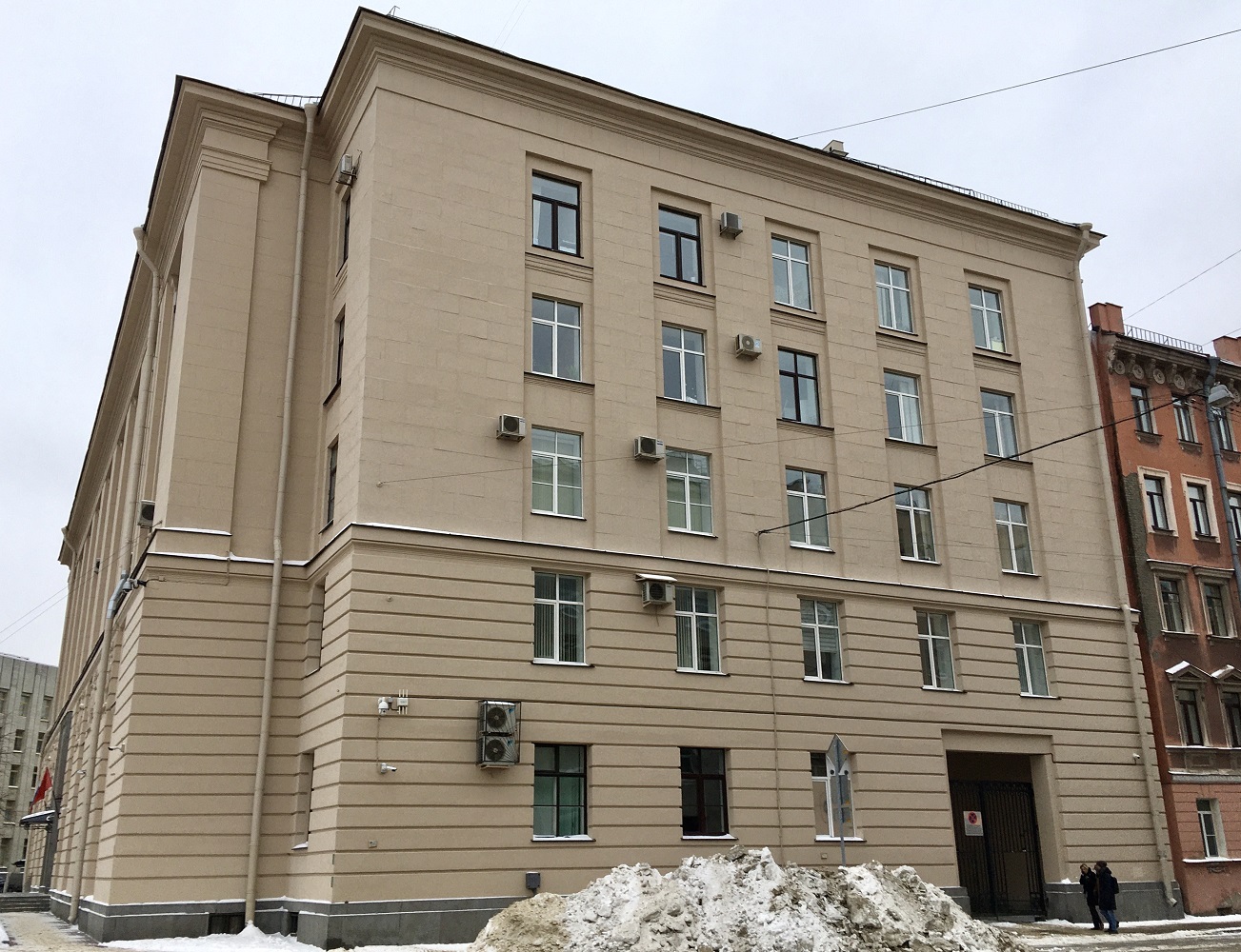 Peterburi, Тверская улица, 31 / Суворовский проспект, 62