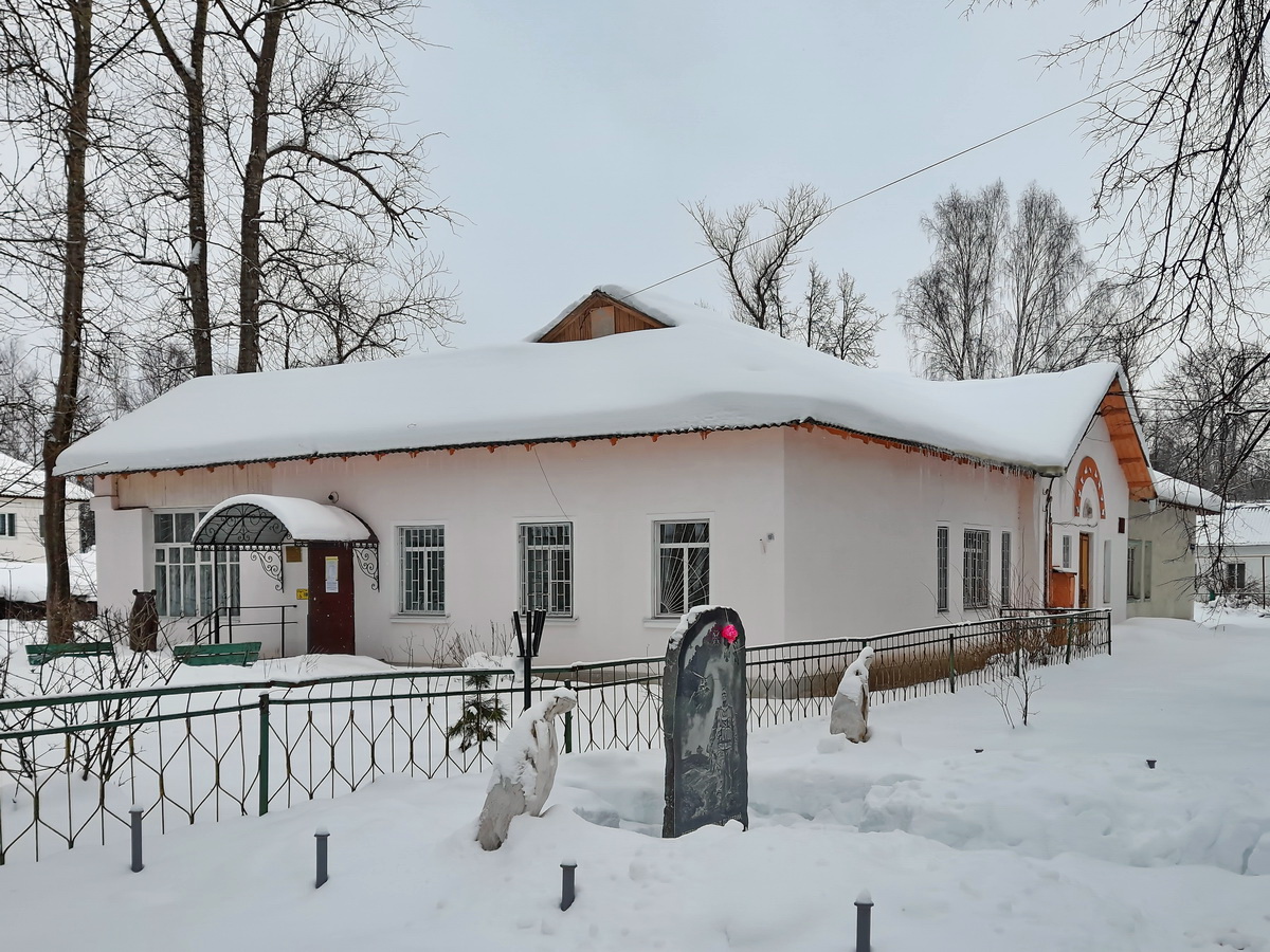 Семибратово, Улица Павлова, 16