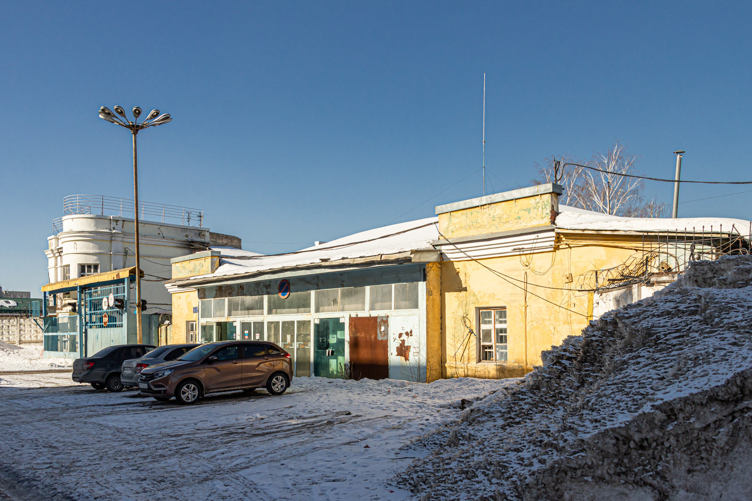 Казань, Адмиралтейская улица, 2; Адмиралтейская улица, 2*