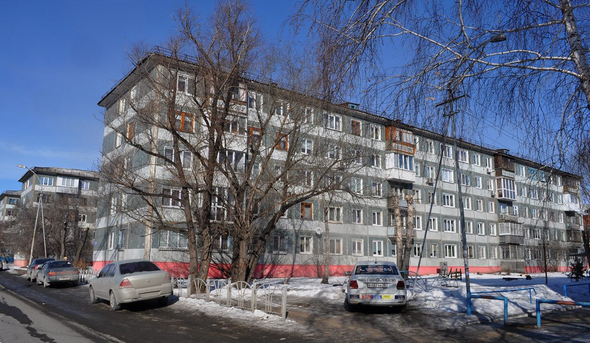 Омск, Улица Красных Зорь, 83а