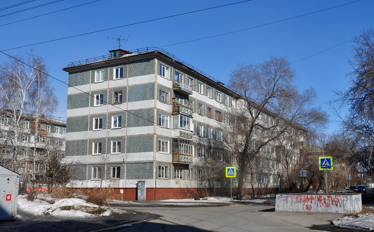 Омск, Улица Красных Зорь, 83