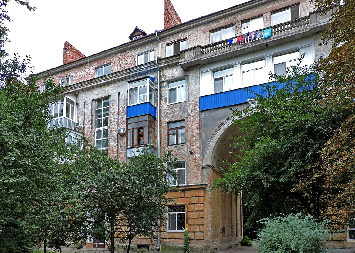 Полтава, Улица Петра Юрченко, 21 / Улица Гетьмана, 9