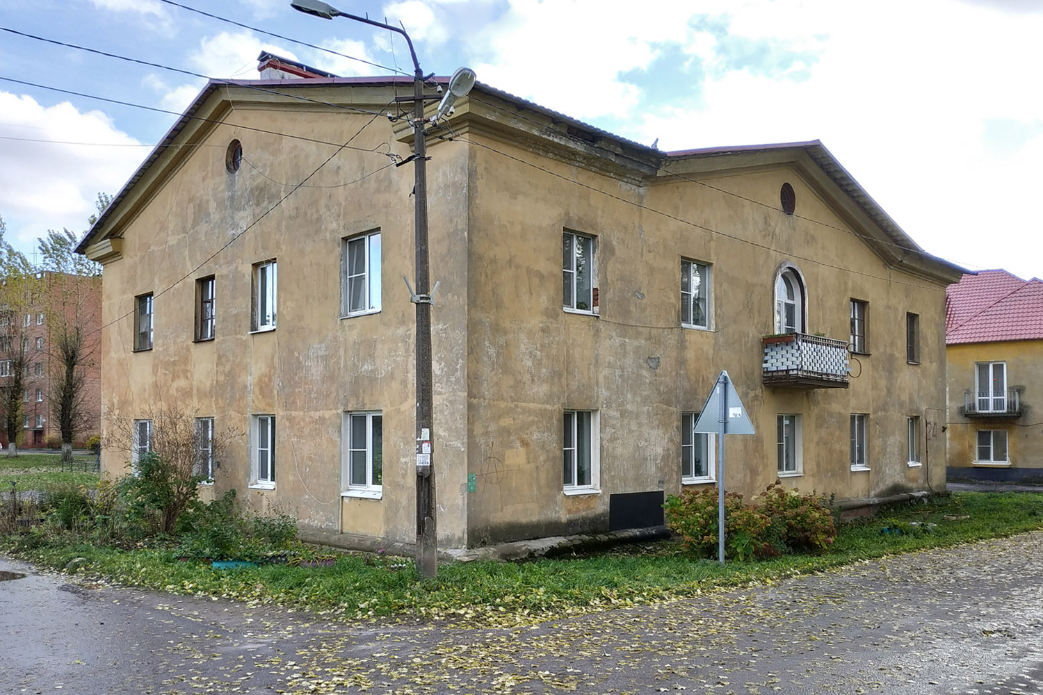 Имени Свердлова, 1-й микрорайон, 24