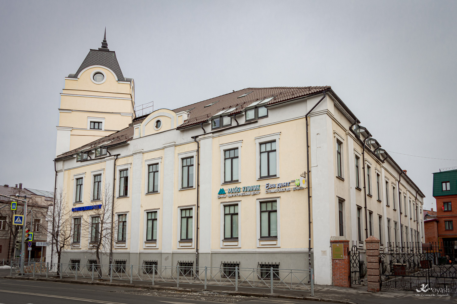 Казань, Астрономическая улица, 8 / Улица Островского, 21