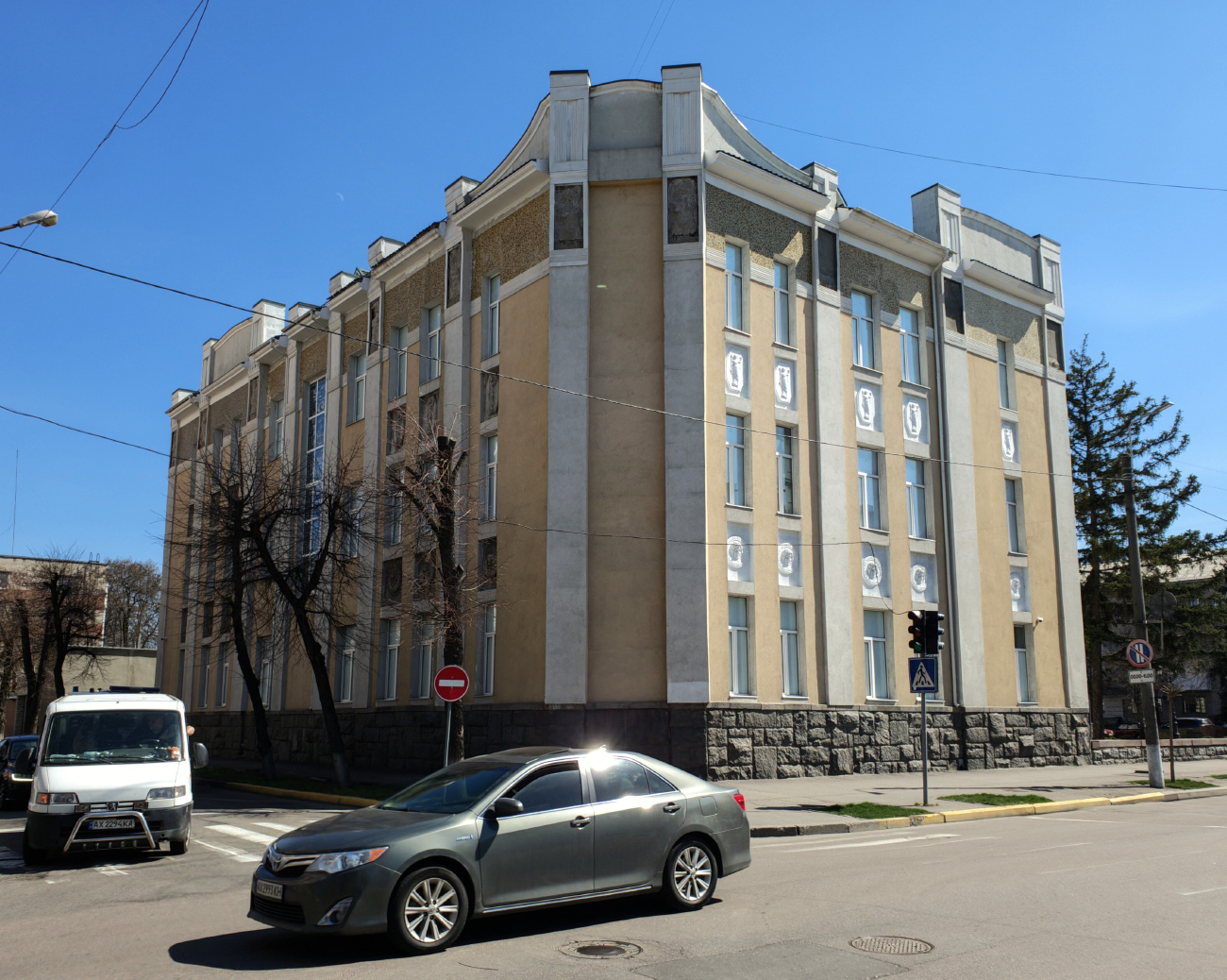 Кременчуг, Улица Игоря Сердюка, 2