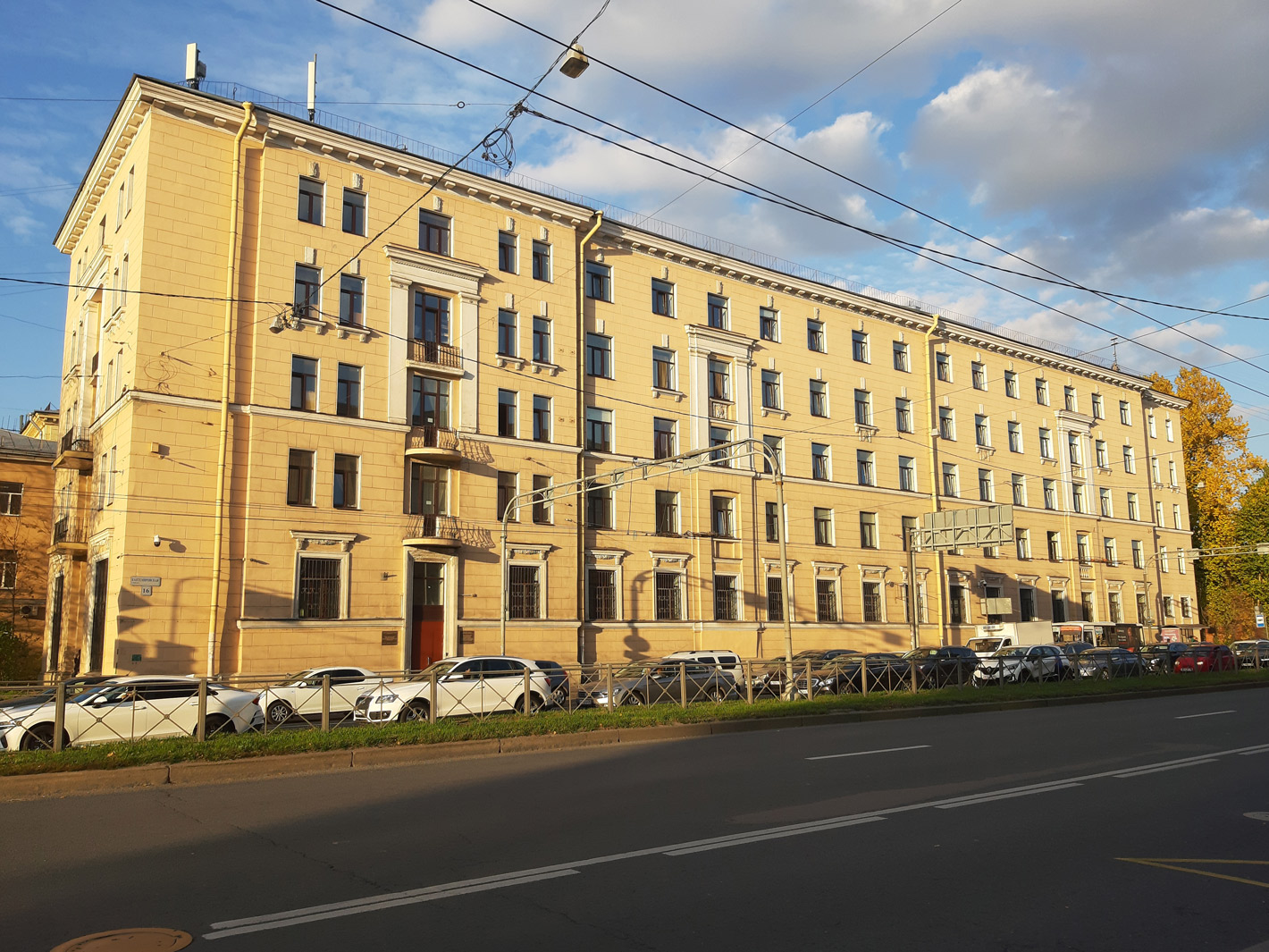 Санкт-Петербург, Кантемировская улица, 16 Санкт-Петербург, Кантемировская улица, 16