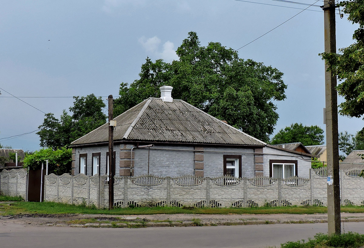 Лозовая, Улица Некрасова, 8 / Благовещенская улица, 43