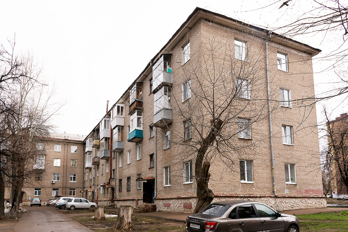 Уфа, Улица Свободы, 25 / Улица Александра Невского, 40