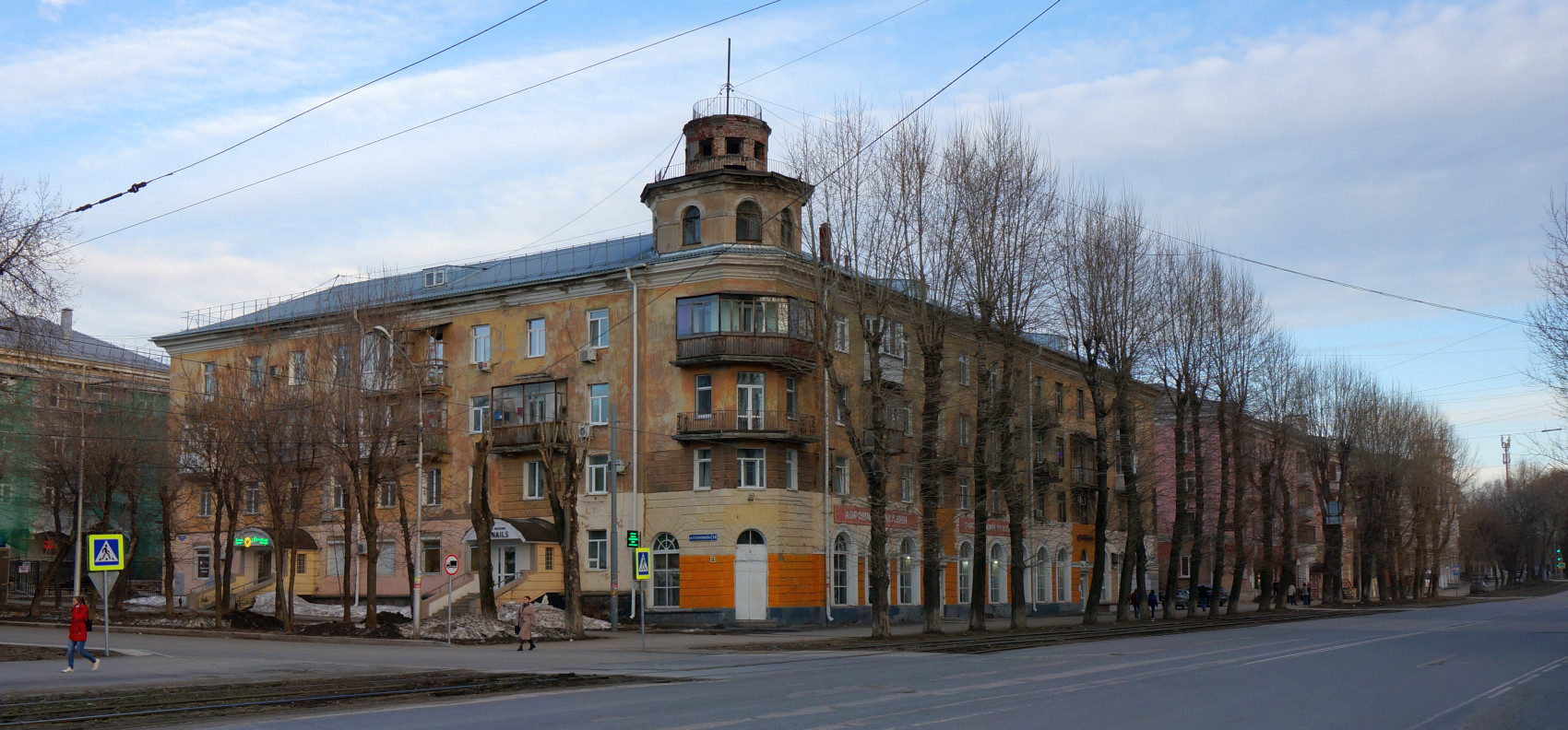 Perm, Улица Соловьёва, 14 / Улица Куйбышева, 94