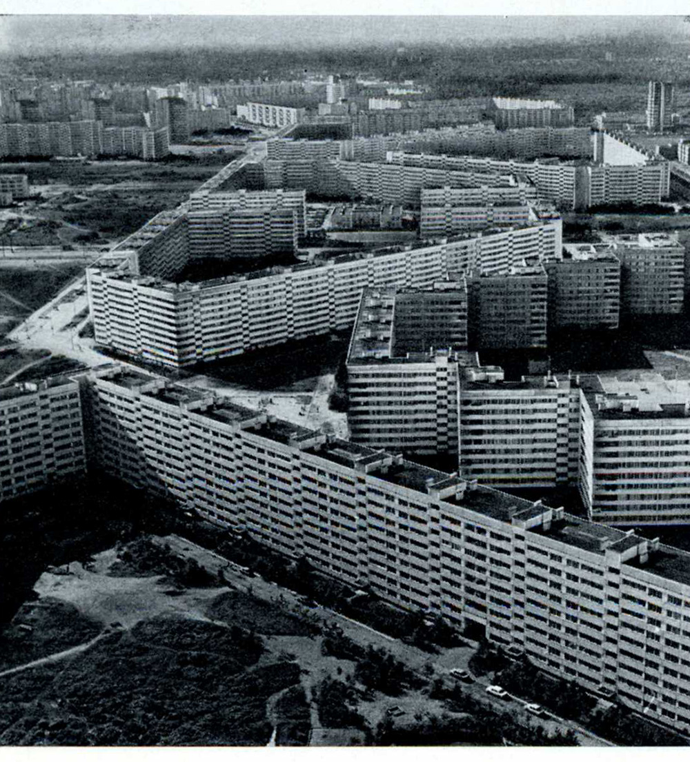 Санкт-Пецярбург, Проспект Королева, 19; Серебристый бульвар, 34 корп. 1; Парашютная улица, 12