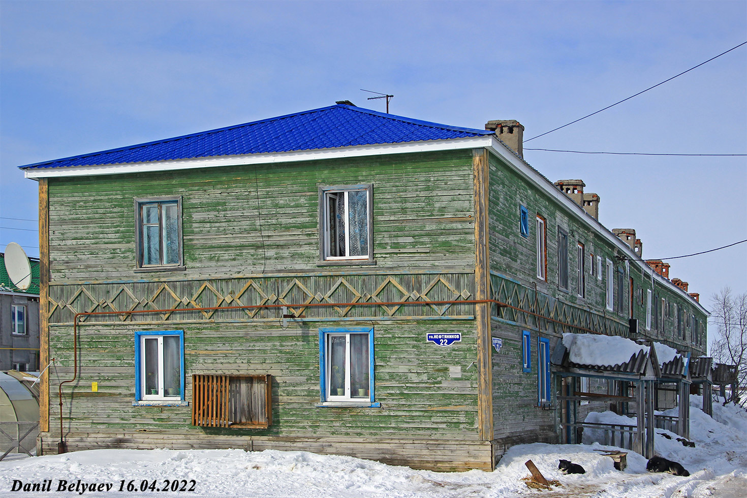 Искателей, Улица Нефтяников, 22