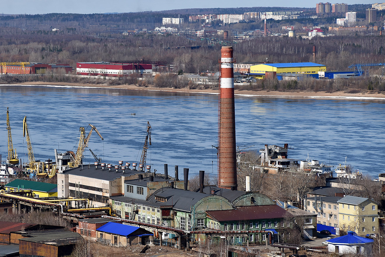 Пермь, Лесозаводская улица, 3; 3-я Набережная улица, 42 корп. 1; 3-я Набережная улица, 40