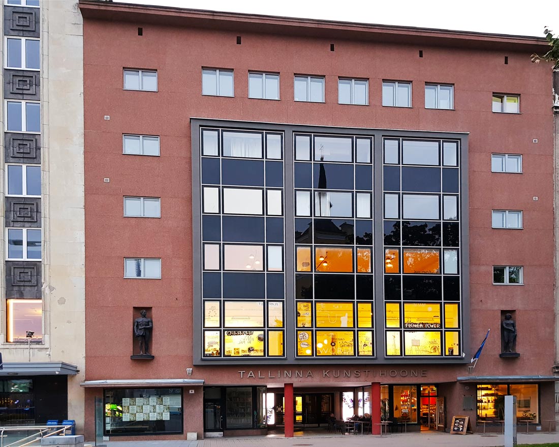 Таллин, Vabaduse väljak, 8