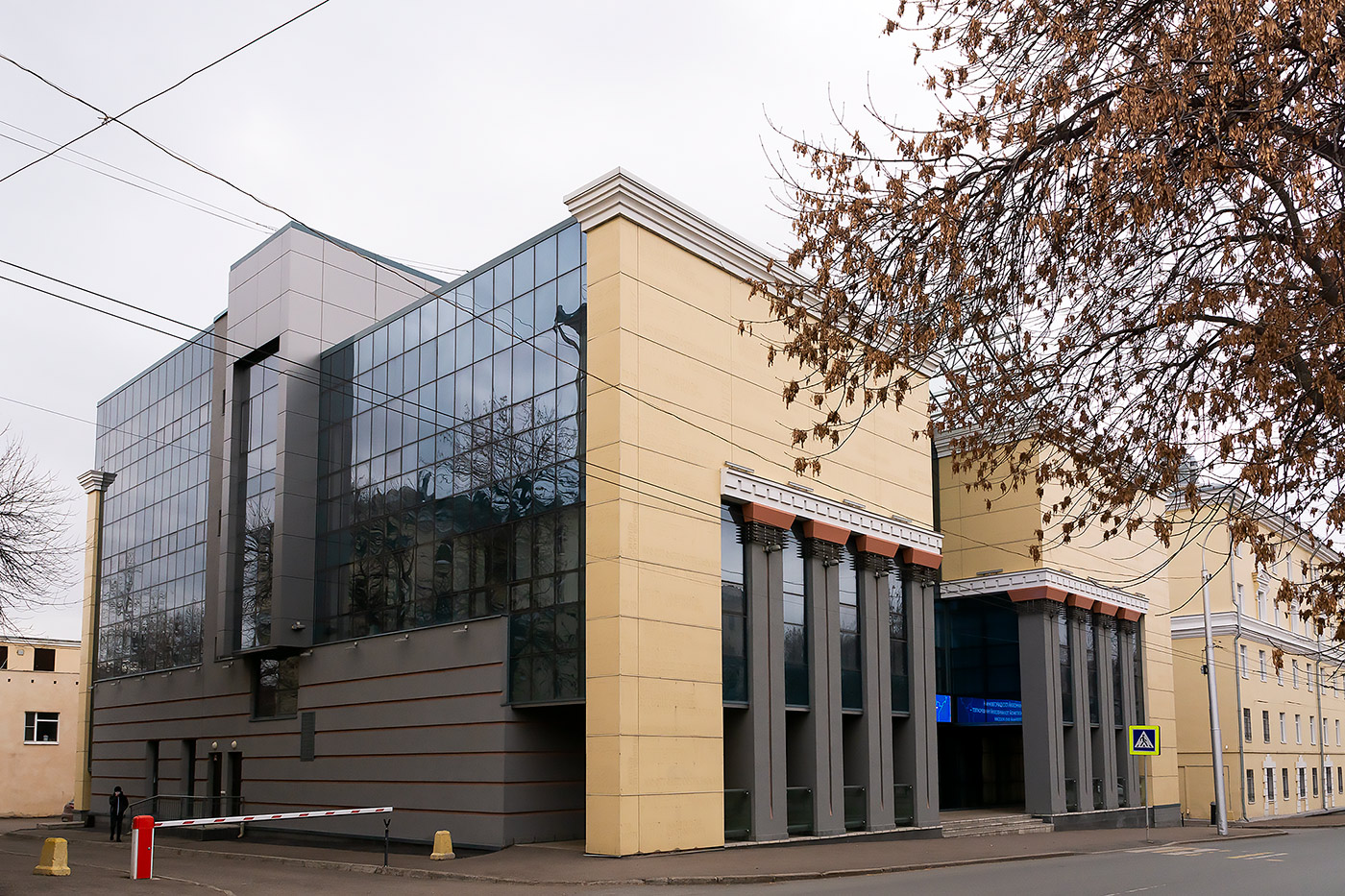 Ufa, Улица Космонавтов, 4
