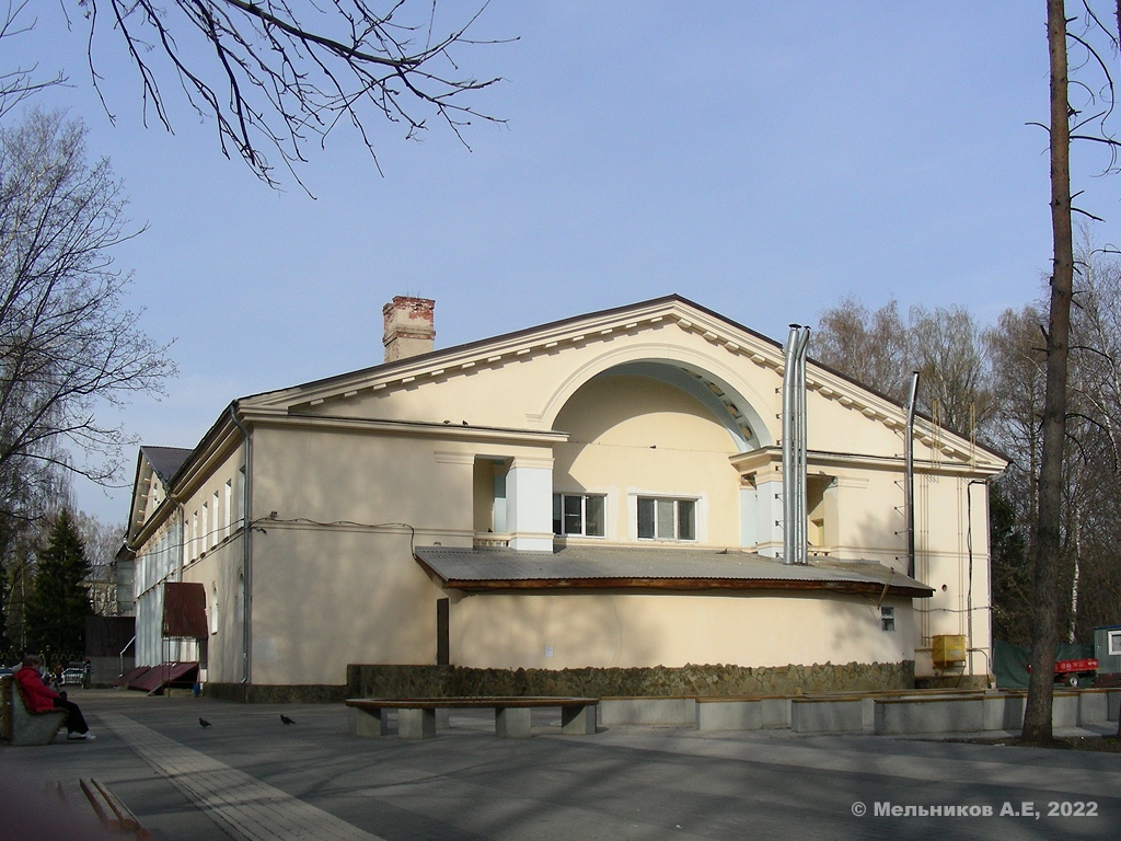 Нижний Новгород, Улица Адмирала Нахимова, 1