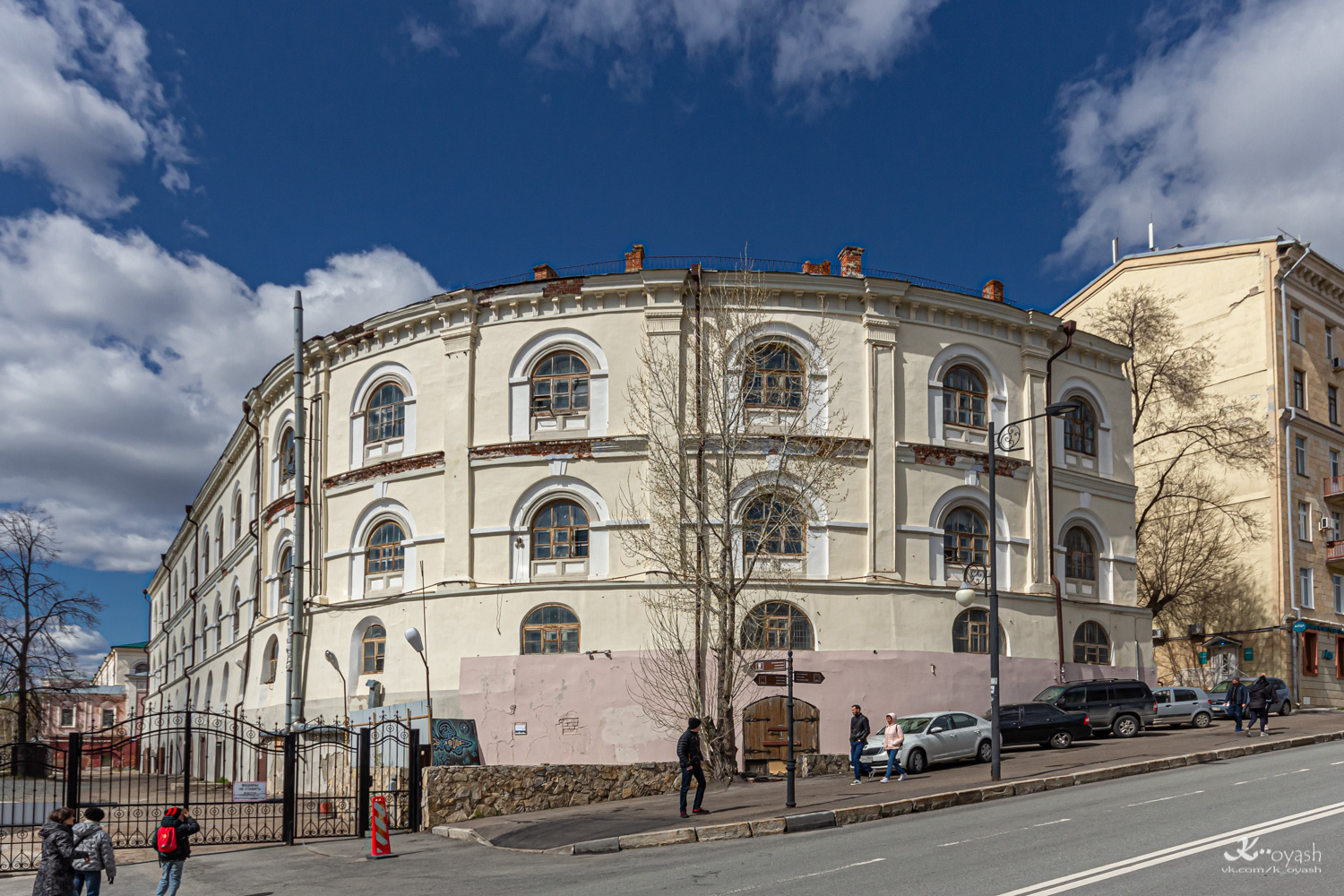 Casáin, Кремлёвская улица, 2 / Улица Чернышевского, 6