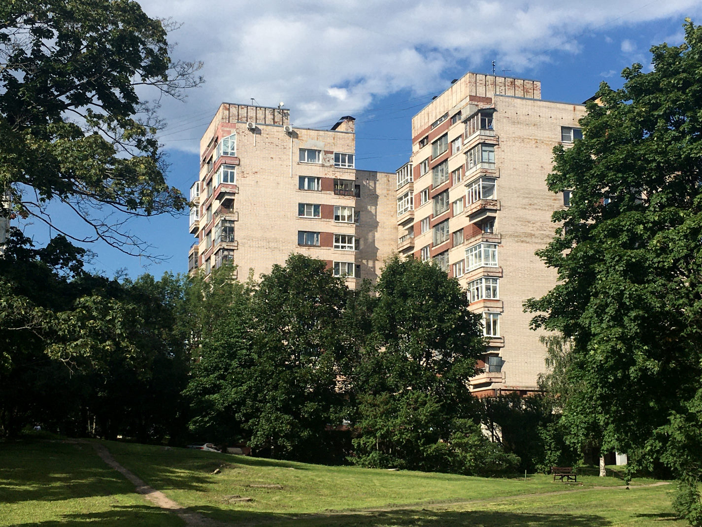 Сестрорецк, Улица Воскова, 1