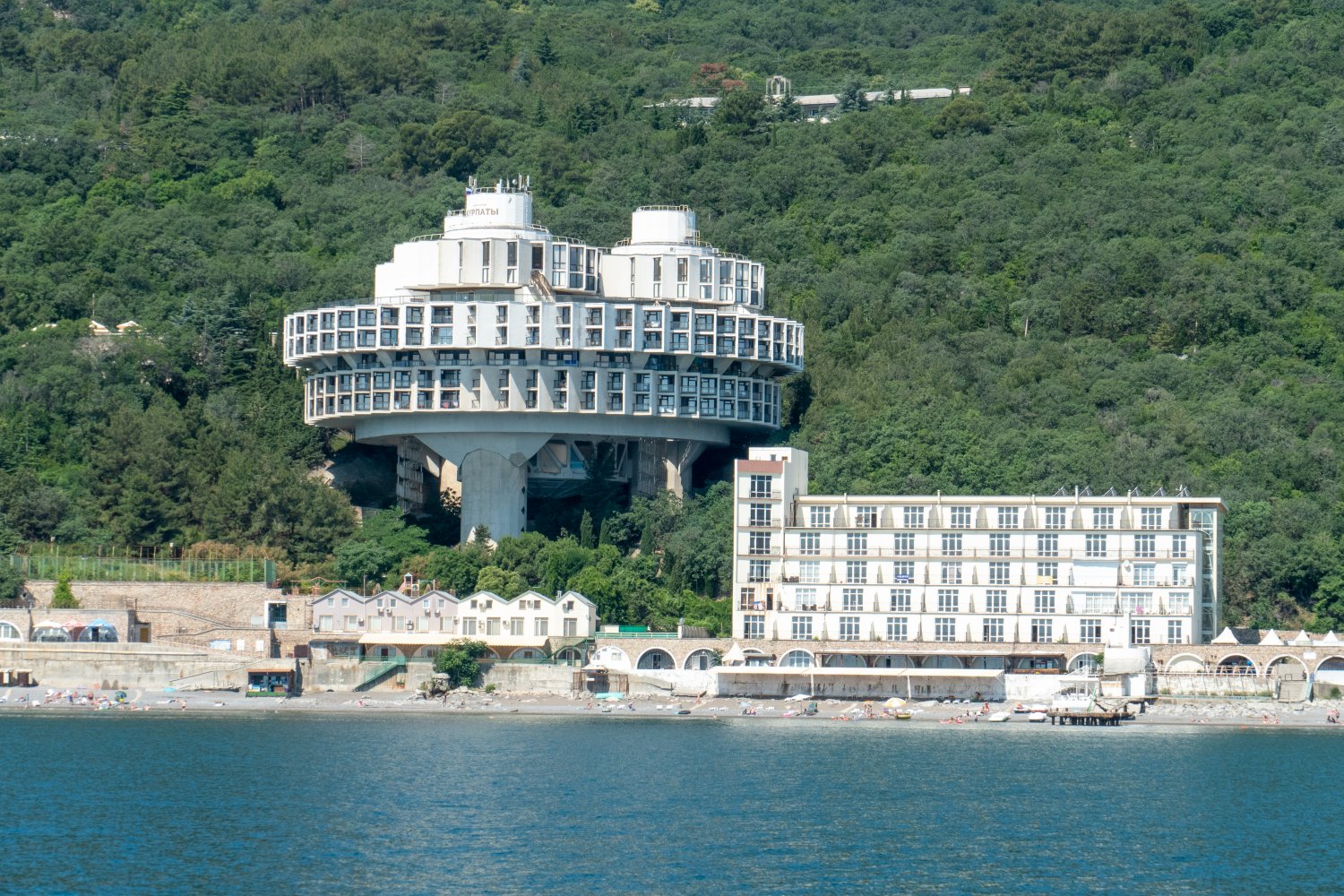 Ялта, пгт Курпаты, Алупинское шоссе, 12