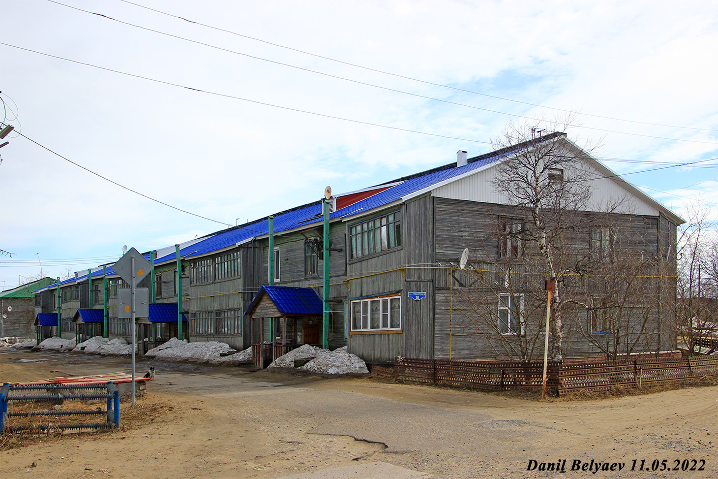 Искателей, Улица Строителей, 10