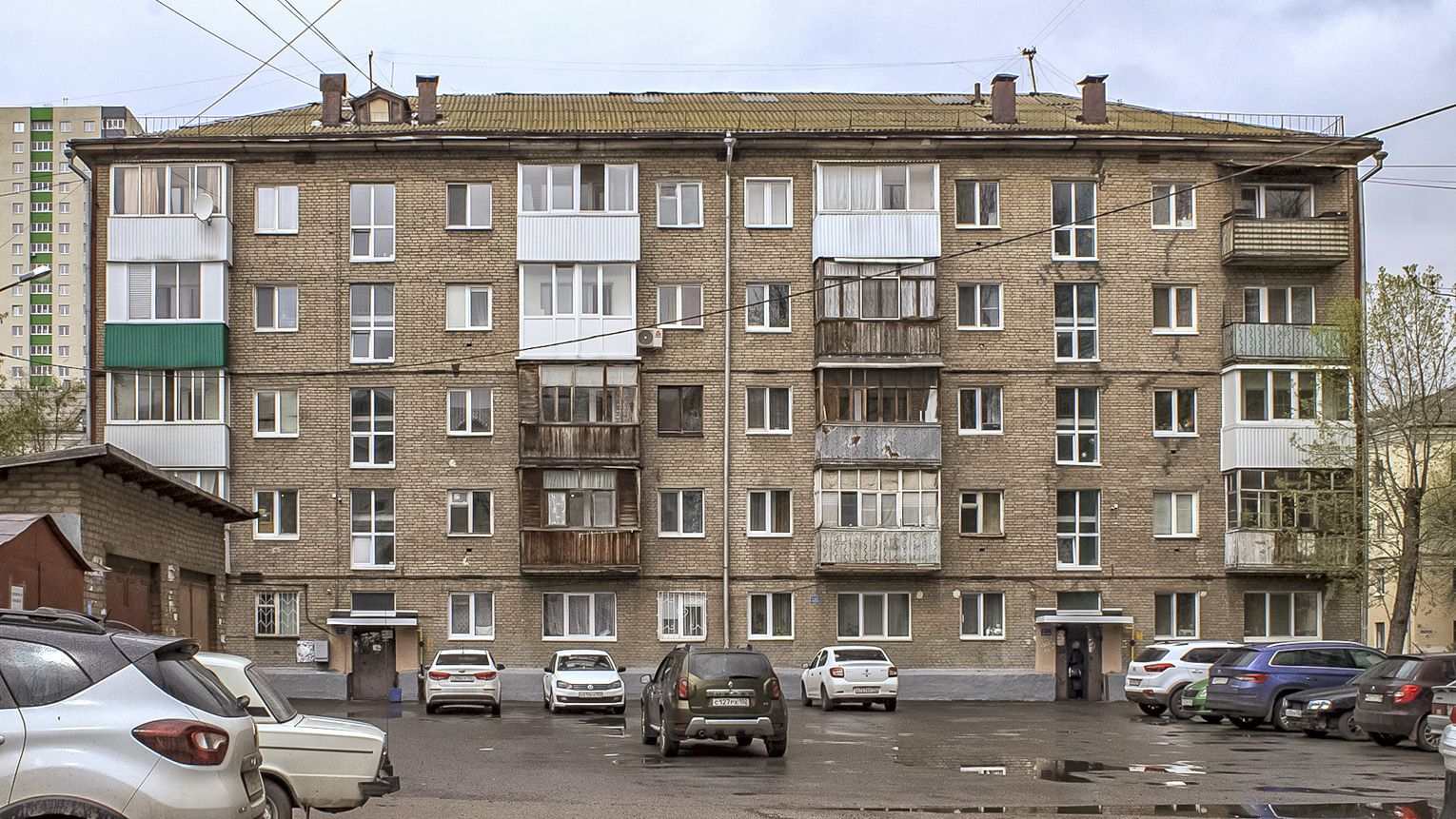 Уфа, Кольцевая улица, 30 / Улица Мира, 41