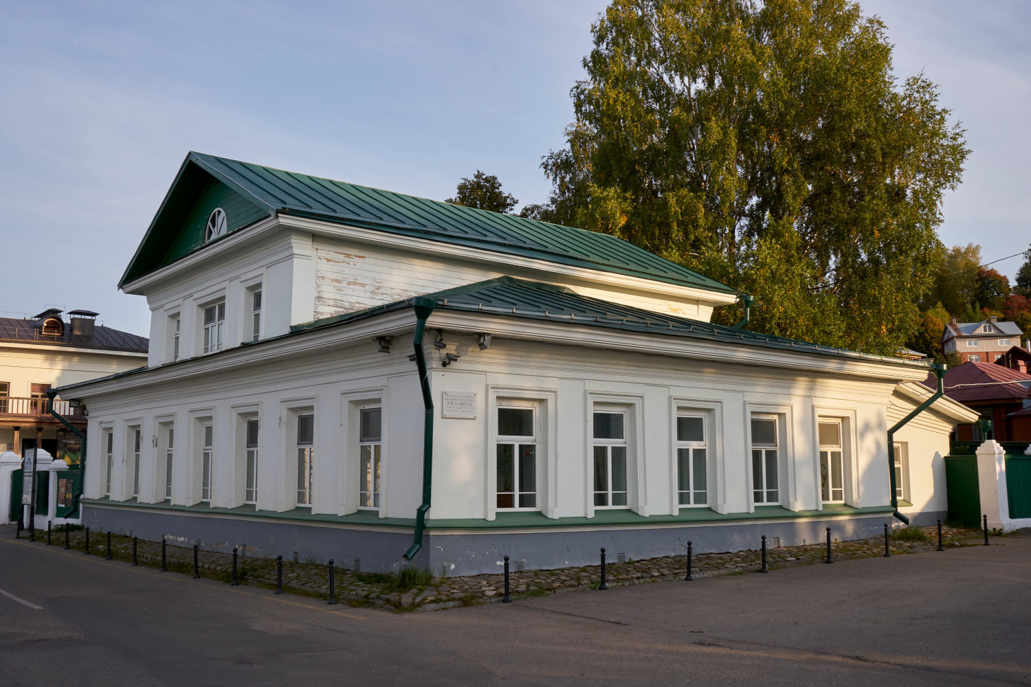 Плёс, Улица Луначарского, 4 / Никольская улица, 1