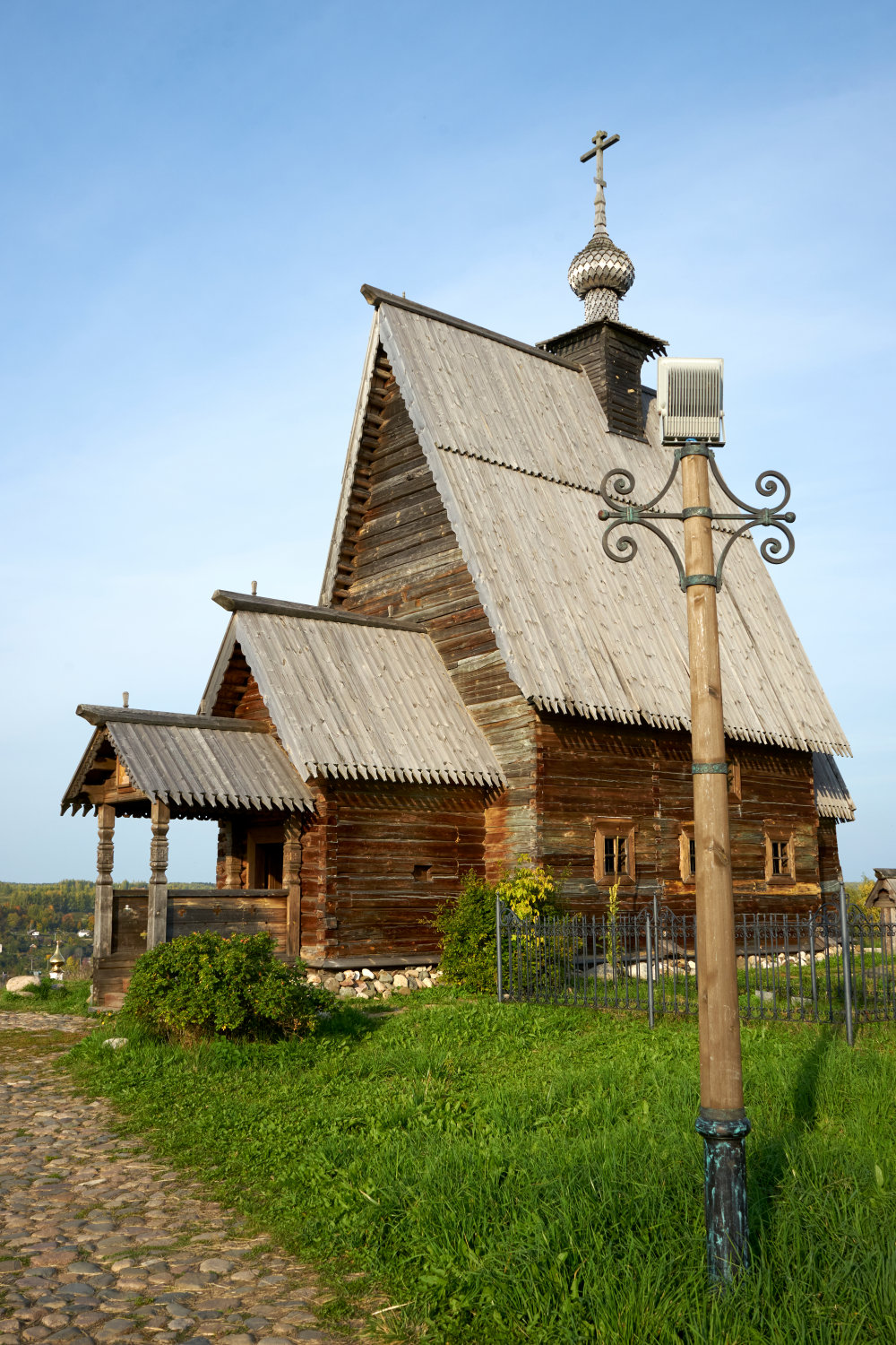 Плёс, Улица Гора Левитана, Воскресенская церковь