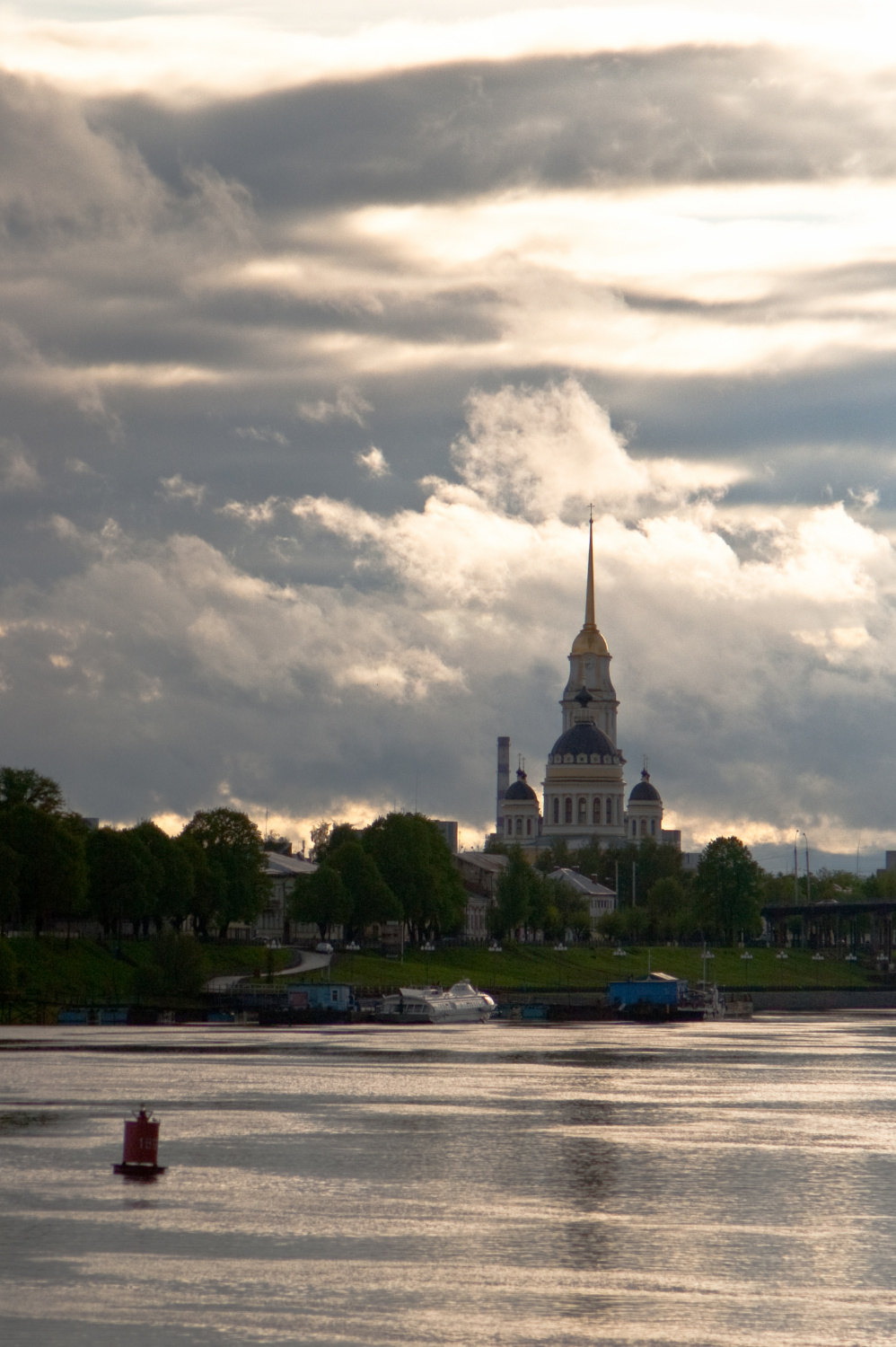 Rybinsk, Крестовая улица, 2; Крестовая улица, 2