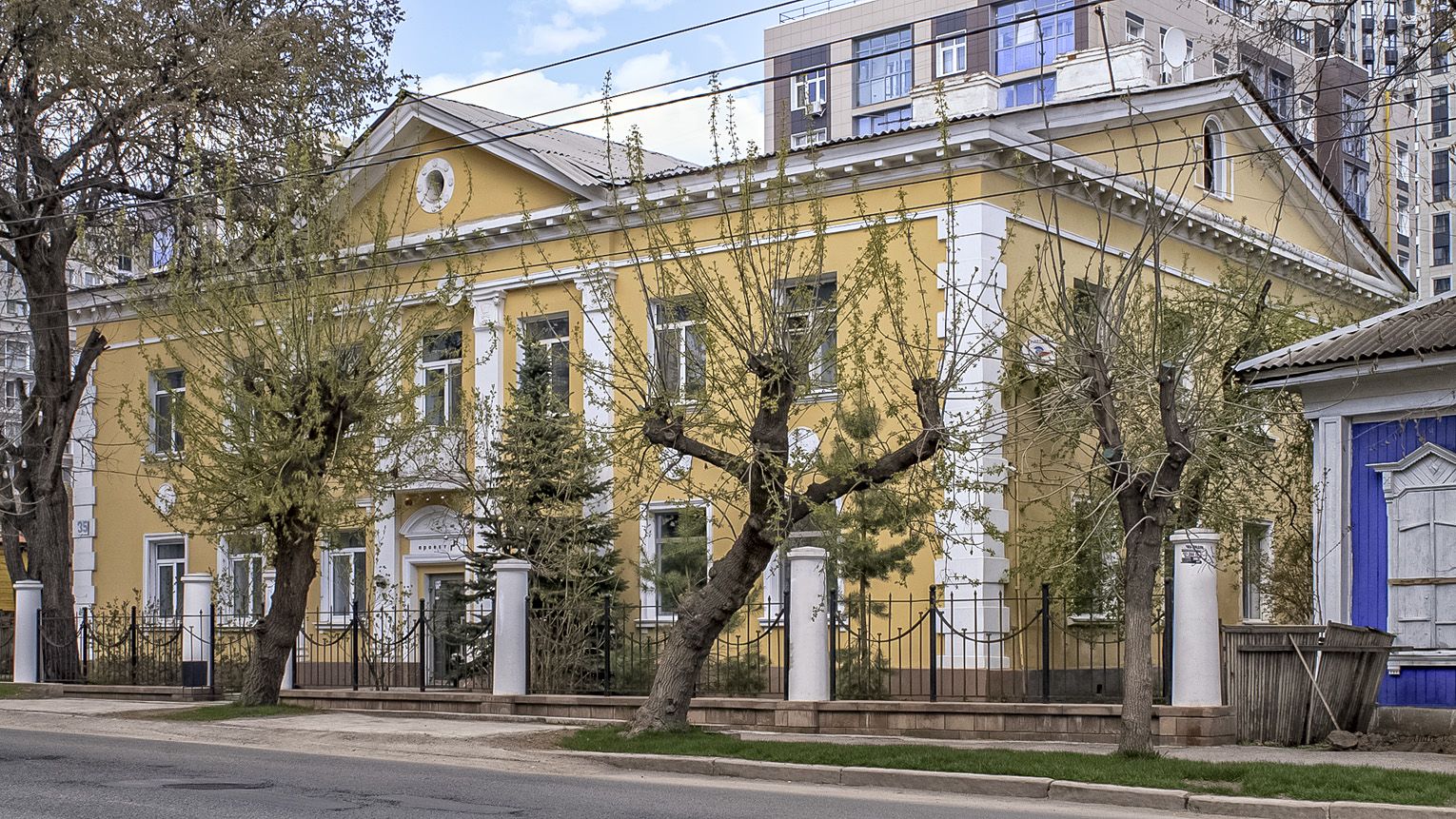 Ufa, Улица Октябрьской Революции, 35