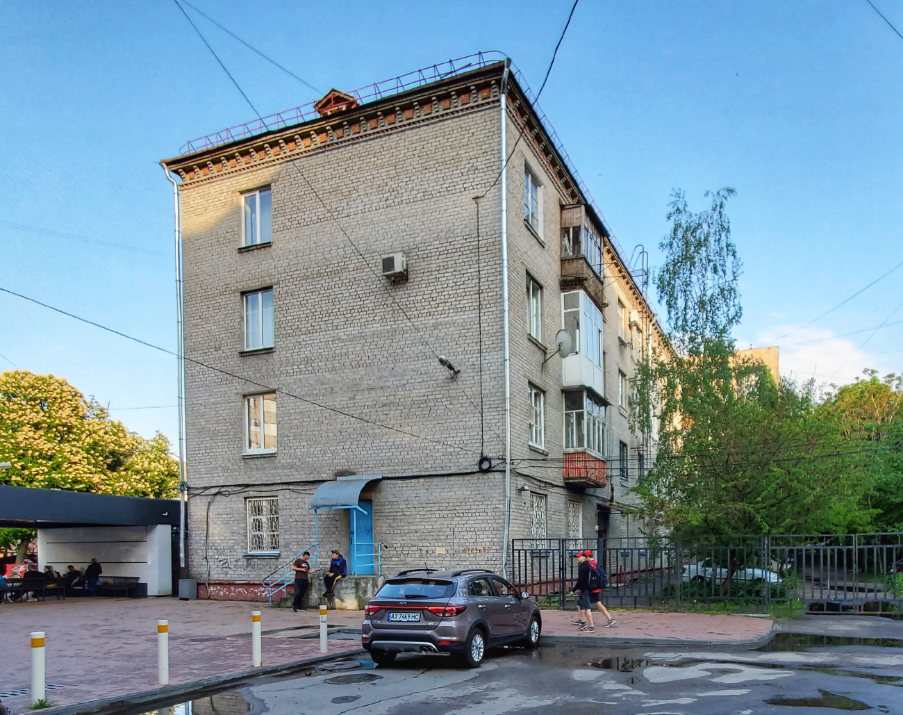 Кременчуг, Улица Небесной Сотни, 23 / Улица Майора Борищака, 8