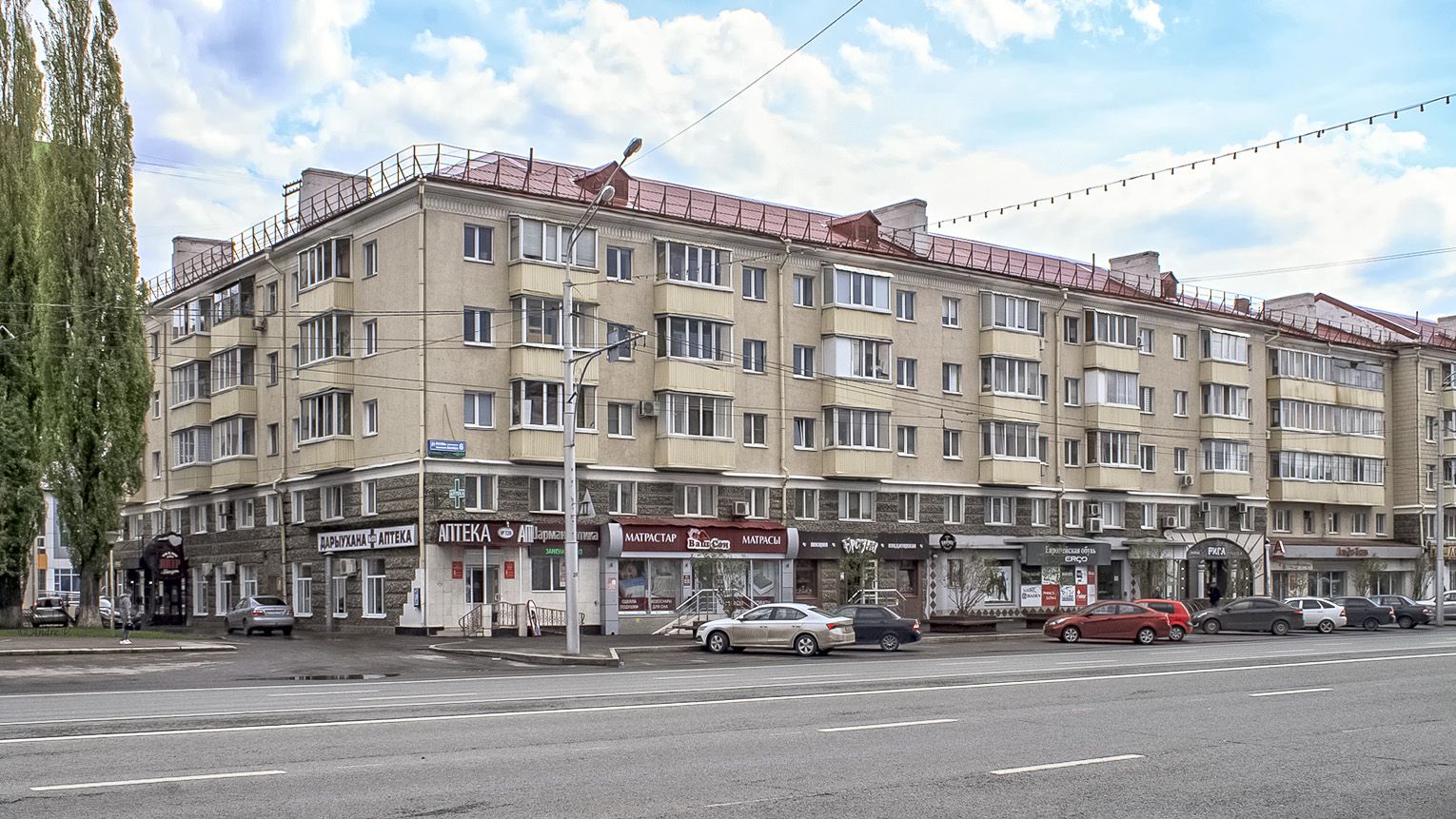 Уфа, Проспект Октября, 6 / Улица Бессонова, 1