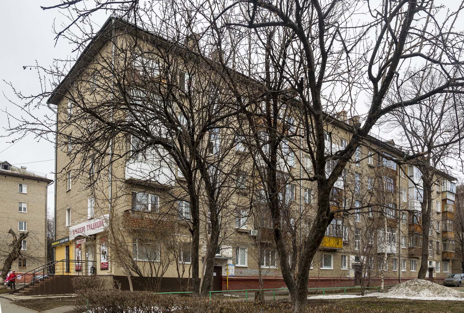 Ufa, Первомайская улица, 57 / Улица Гончарова, 14
