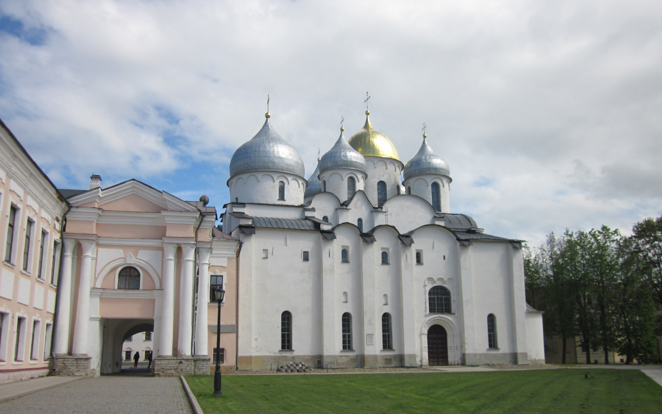 Великий Новгород, Кремль, 8 Митрополичьи покои; Кремль, 15