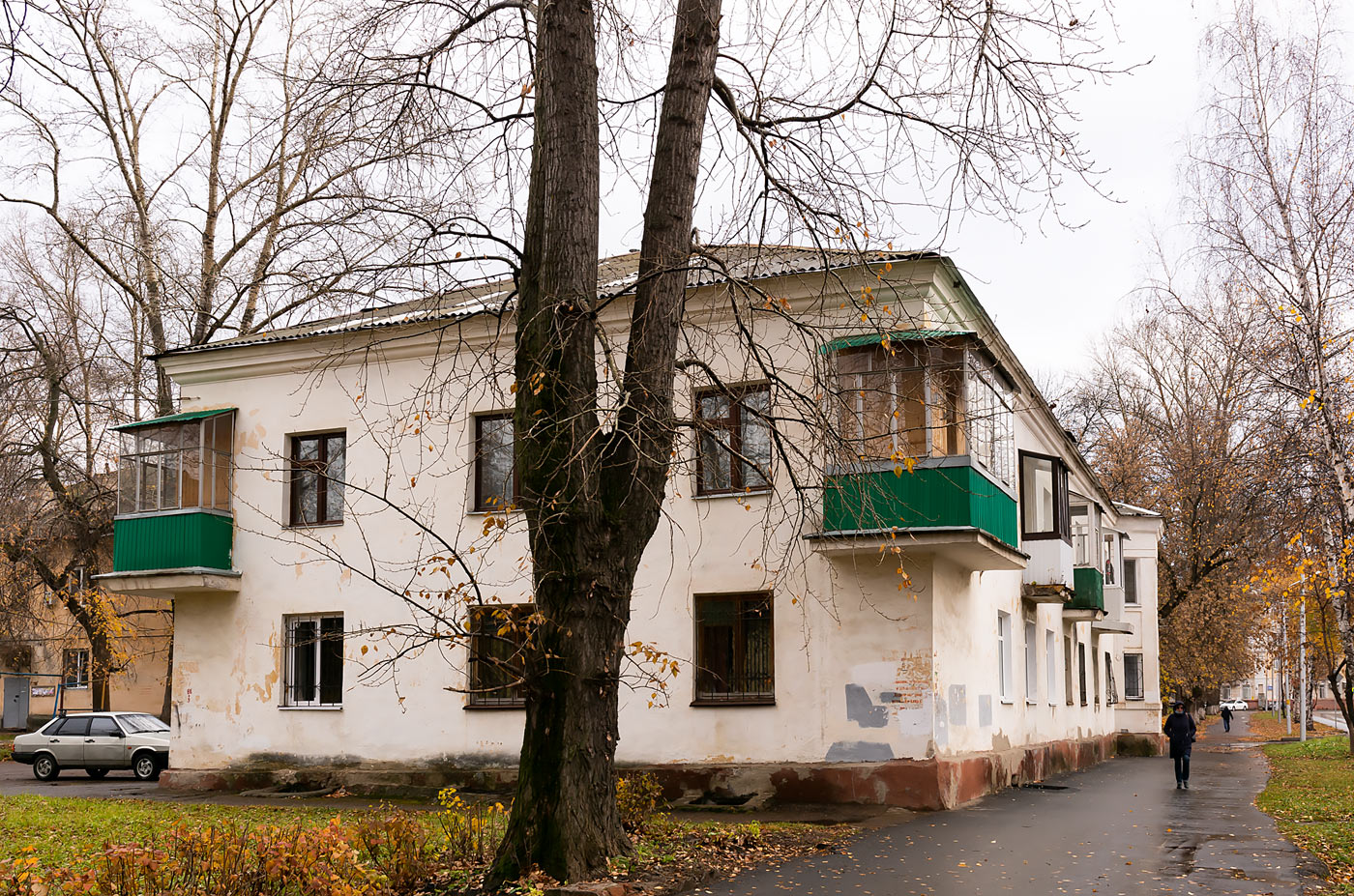 Уфа, Улица Калинина, 49 / Улица Репина, 1