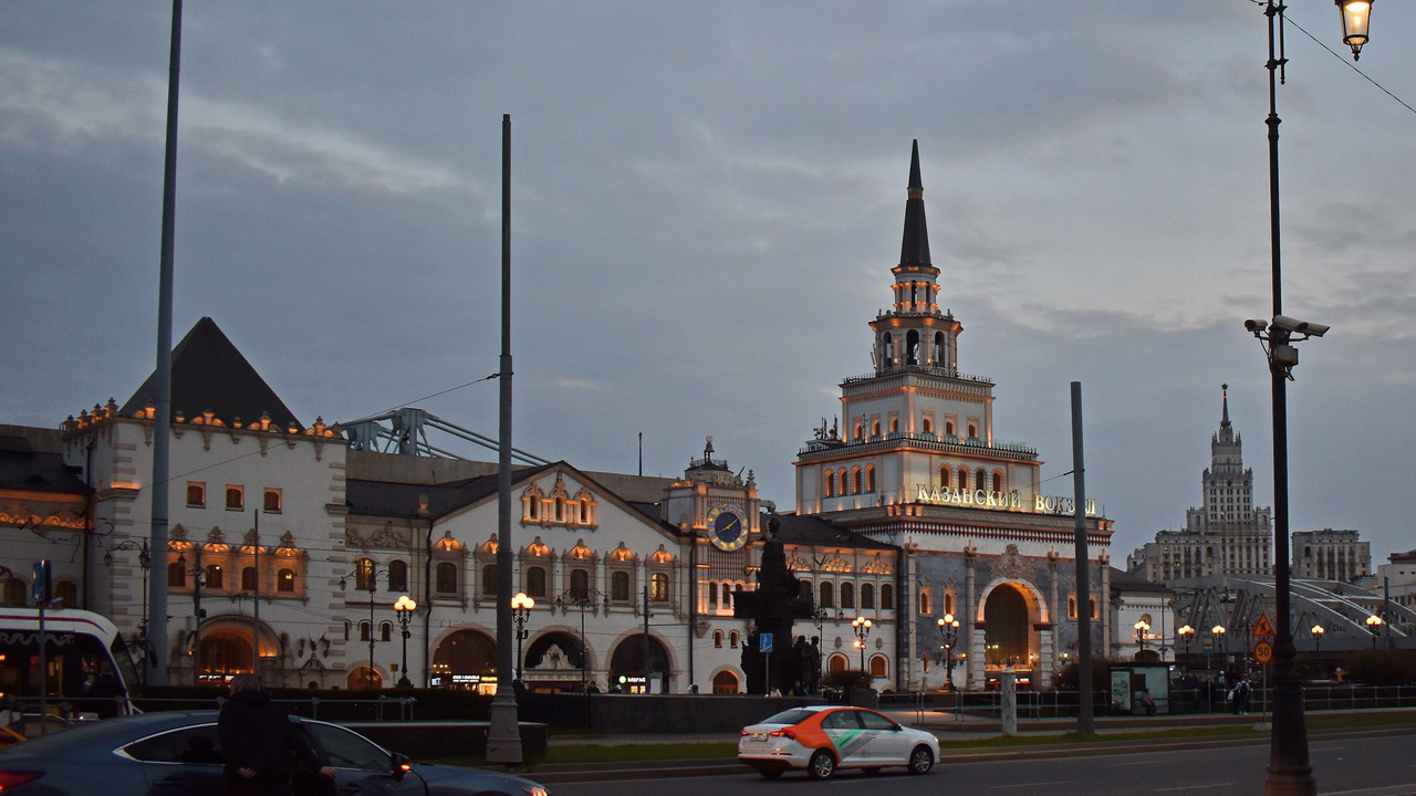 Moscow, Комсомольская площадь, 2