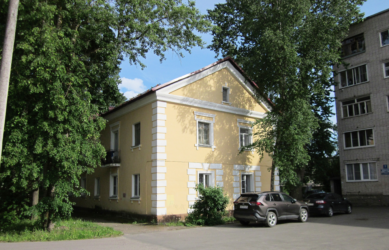 Великий Новгород, Локомотивная улица, 5