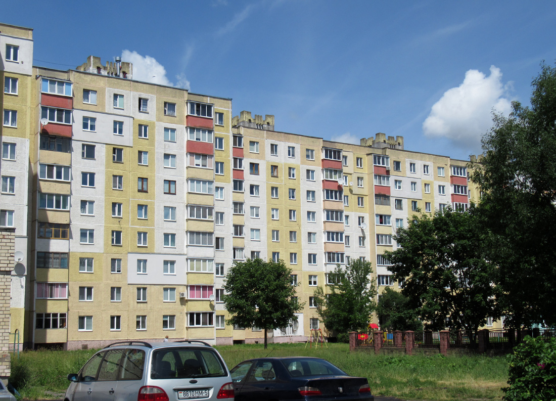 Солигорск, Октябрьская улица, 33