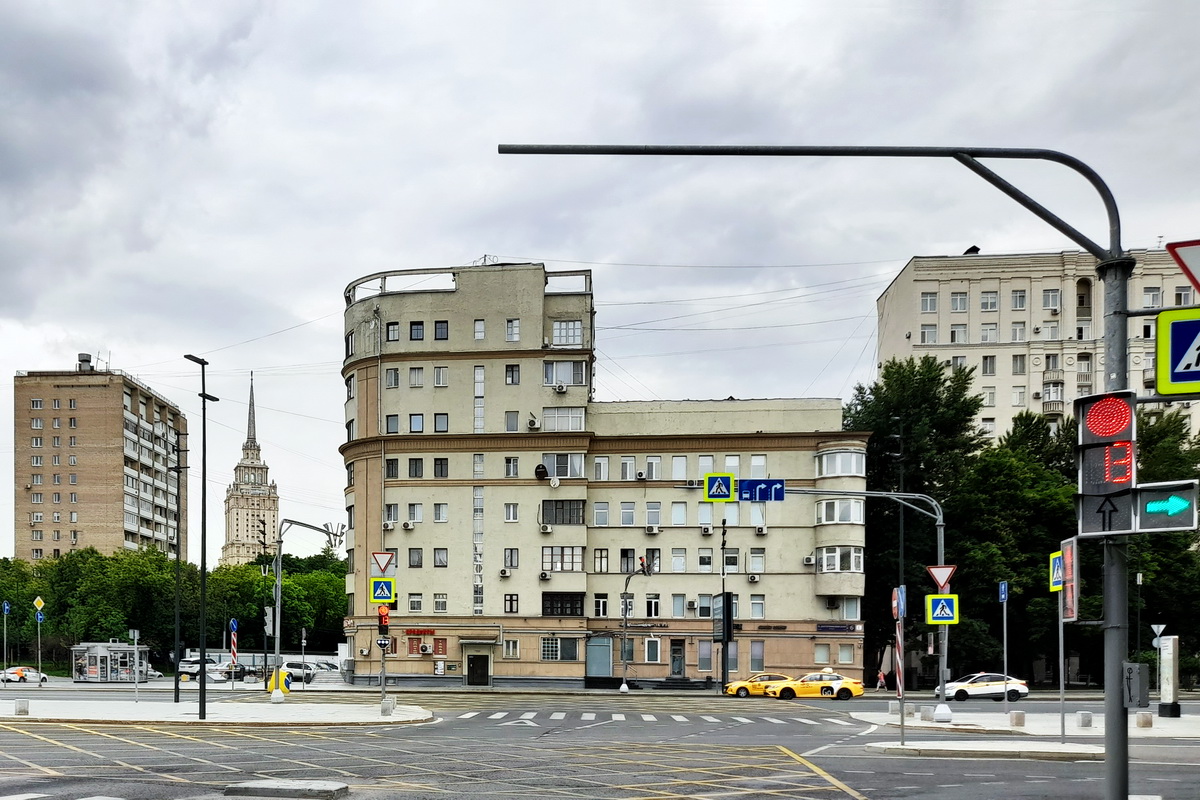 Москва, Украинский бульвар, 13; Большая Дорогомиловская улица, 6