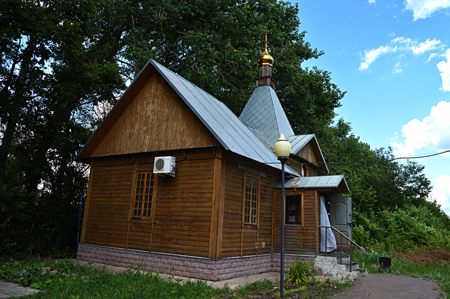 Грибановский район, прочие н.п., с. Новомакарово, 150 км трассы Р-298